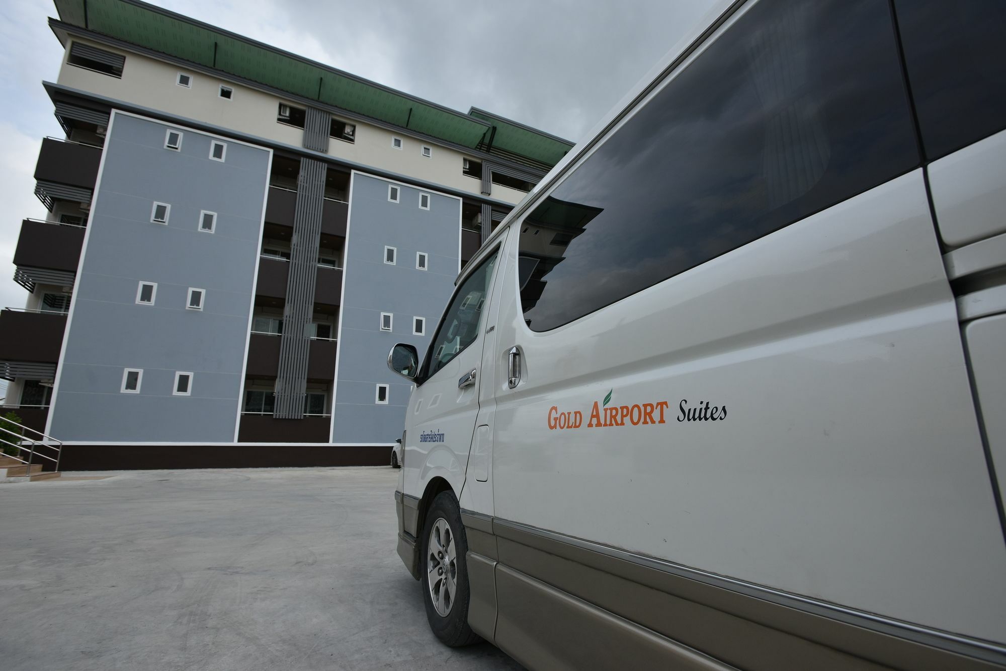 Gold Airport Suites Bangkok Extérieur photo